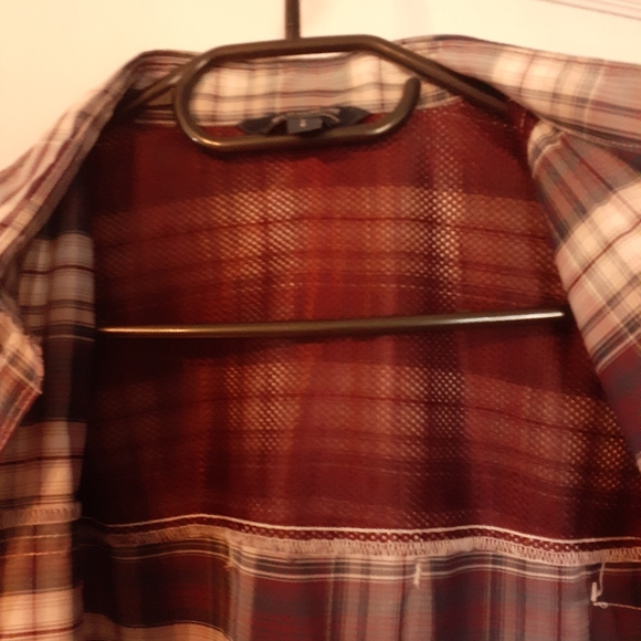 Wind River highly breathable button up - Picture 6 of 8